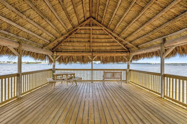 $3,200 | 8200 Lakeshore Drive, Unit 5070, Hypoluxo, FL 33462