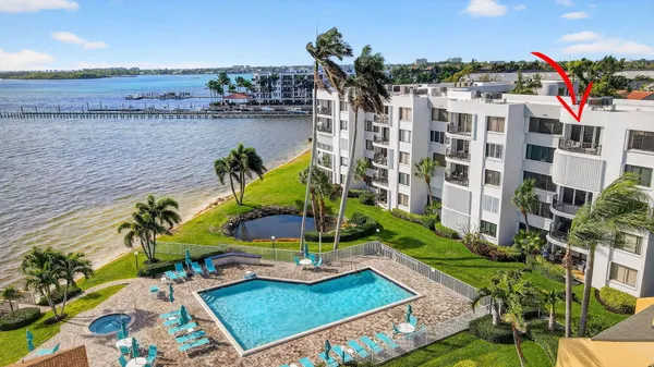 $3,200 | 8200 Lakeshore Drive, Unit 5070, Hypoluxo, FL 33462