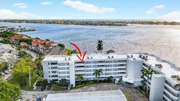 $3,200 | 8200 Lakeshore Drive, Unit 5070, Hypoluxo, FL 33462