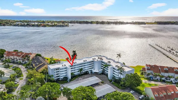 $3,200 | 8200 Lakeshore Drive, Unit 5070, Hypoluxo, FL 33462