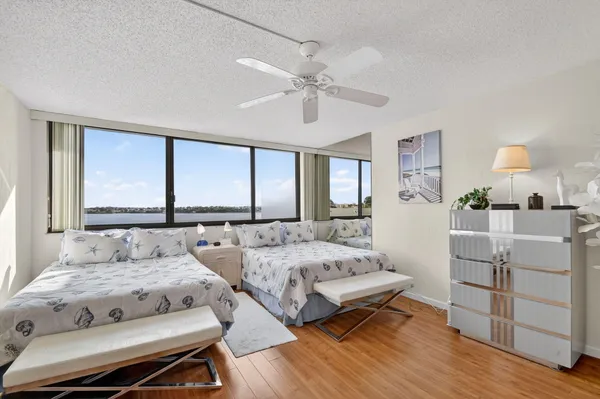 $3,200 | 8200 Lakeshore Drive, Unit 5070, Hypoluxo, FL 33462