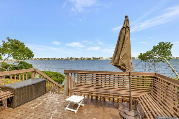 $3,200 | 8200 Lakeshore Drive, Unit 5070, Hypoluxo, FL 33462