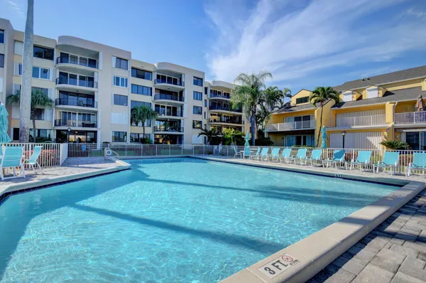 $3,200 | 8200 Lakeshore Drive, Unit 5070, Hypoluxo, FL 33462