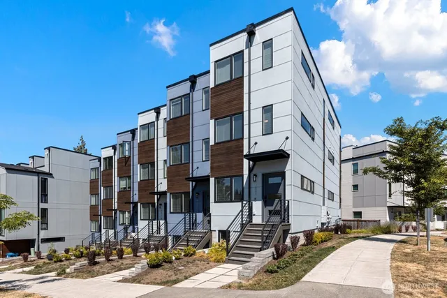 $4,495,000 | 4270-4280 Northeast 50th Street, Seattle, WA 98105