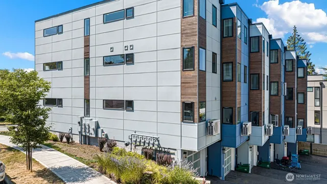 $4,495,000 | 4270-4280 Northeast 50th Street, Seattle, WA 98105