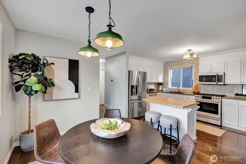 $819,950 | 4501 35th Avenue South, Seattle, WA 98118