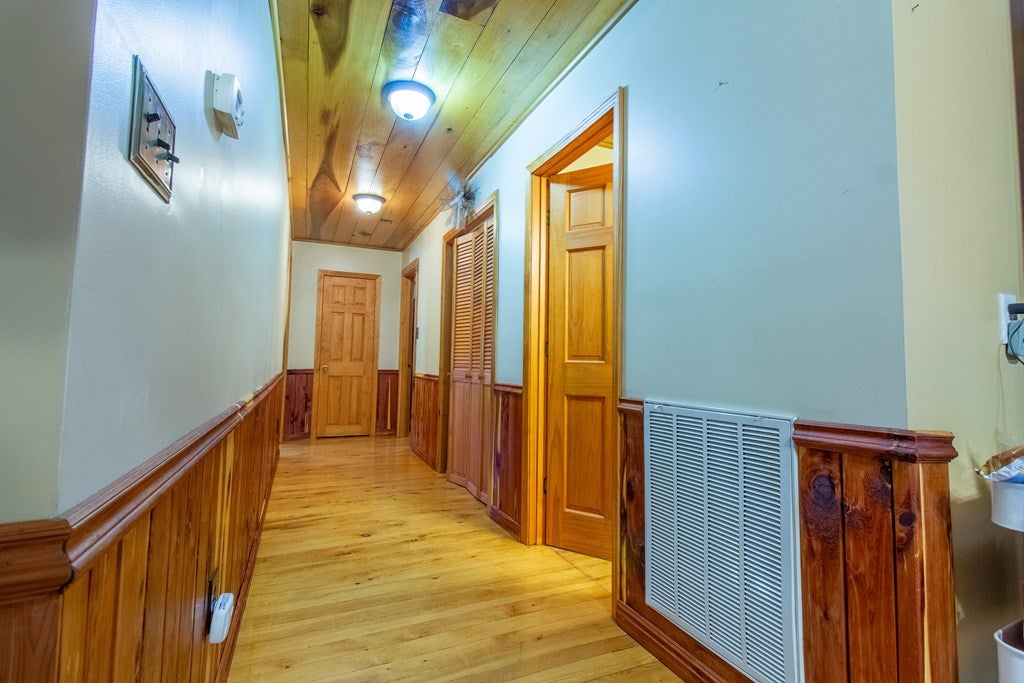 7595 Waters Edge Road Duffield, VA 24244 - Photo 10 of 46 Gallery Image 10