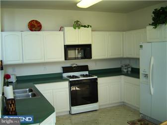 101 Milbury Road Coatesville, PA 19320 - Photo 4 of 12 Kitchen