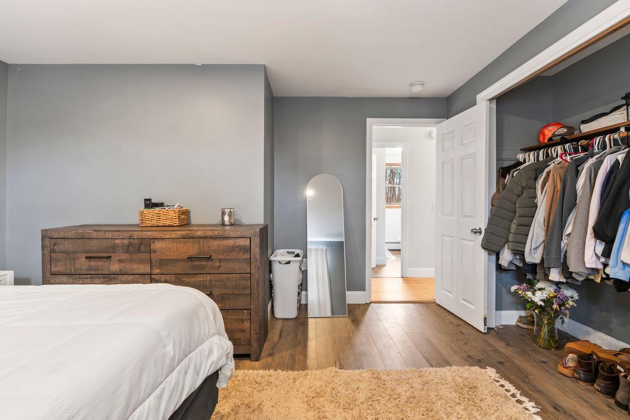 27 Oak Ridge Drive Standish, ME 04084 - Photo 17 of 43 KMfXq4mQ