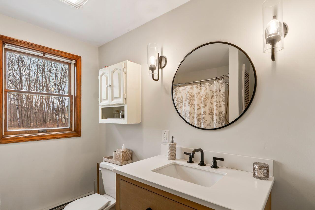 27 Oak Ridge Drive Standish, ME 04084 - Photo 20 of 43 JEptKteQ