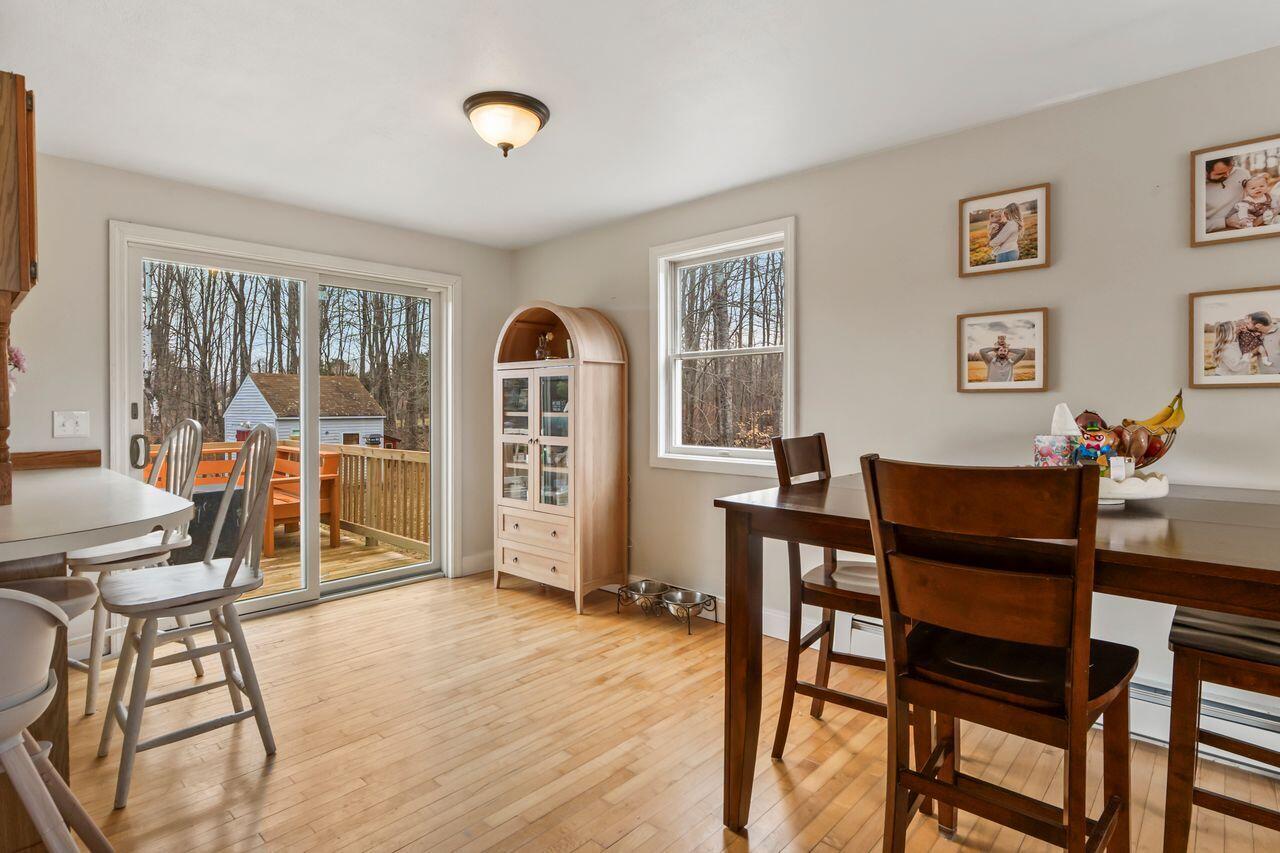 27 Oak Ridge Drive Standish, ME 04084 - Photo 8 of 43 YgCO0LZQ