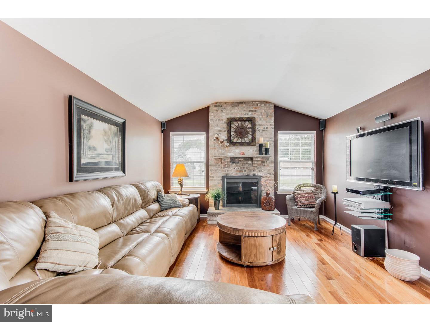 1327 Kearsley Road Sicklerville, NJ 08081 - Photo 14 of 20 Family Room