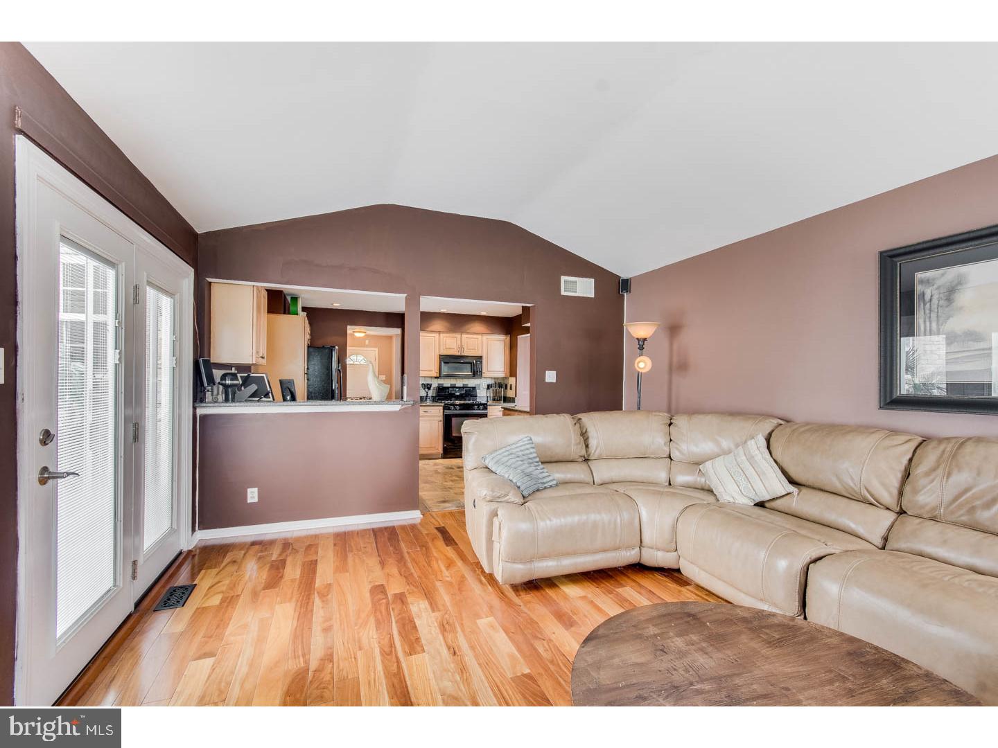 1327 Kearsley Road Sicklerville, NJ 08081 - Photo 15 of 20 Family Room