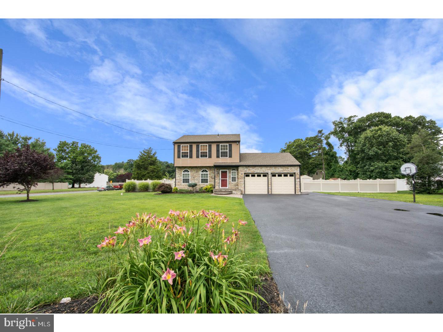 1327 Kearsley Road Sicklerville, NJ 08081 - Photo 2 of 20 Exterior Front