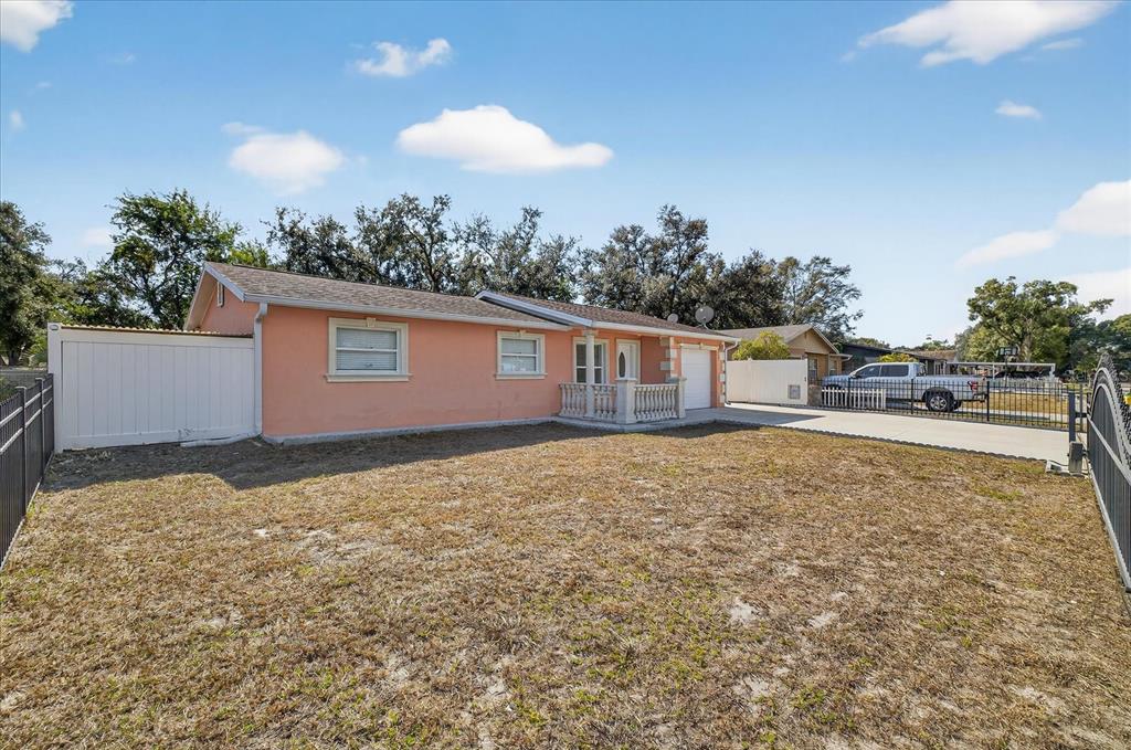 2015 Balfour Circle Tampa, FL 33619 - Photo 9 of 42