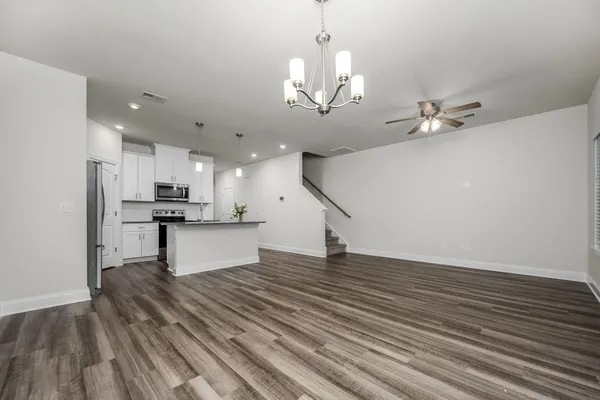 $299,900 | 818 Arrington Way, Columbia, TN 38401