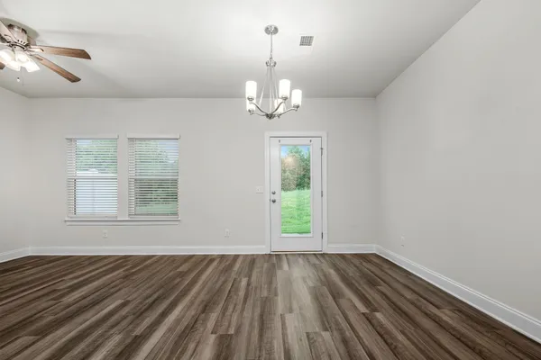 $299,900 | 818 Arrington Way, Columbia, TN 38401