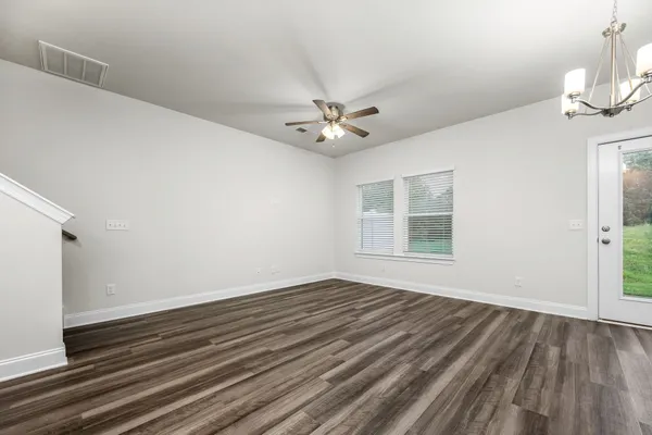 $299,900 | 818 Arrington Way, Columbia, TN 38401