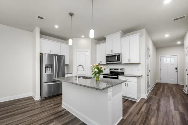 $299,900 | 818 Arrington Way, Columbia, TN 38401