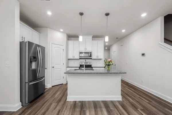 $299,900 | 818 Arrington Way, Columbia, TN 38401