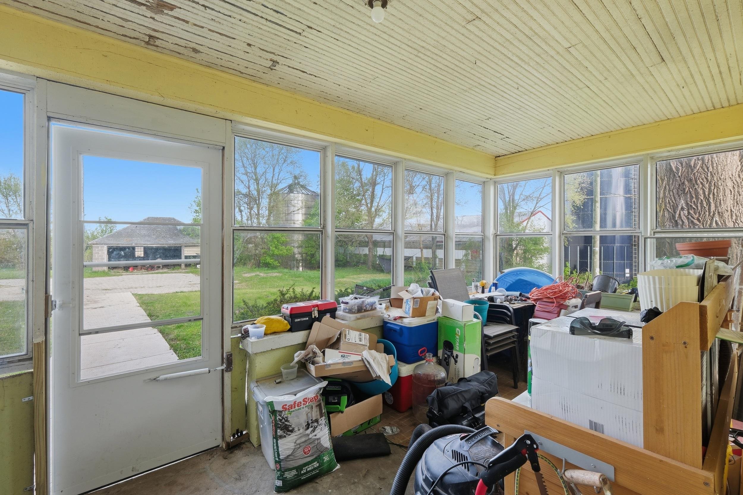 W6649 East Hubbleton Road Watertown, WI 53094 - Photo 6 of 45