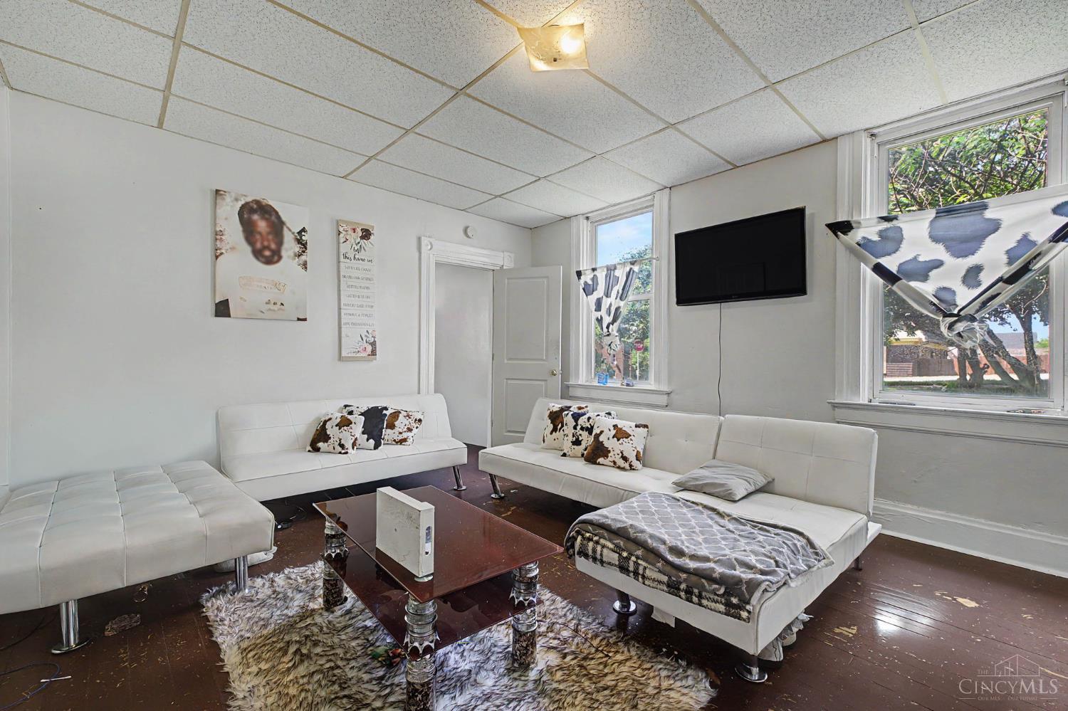 1246 Quebec Road Cincinnati, OH 45205 - Photo 13 of 40