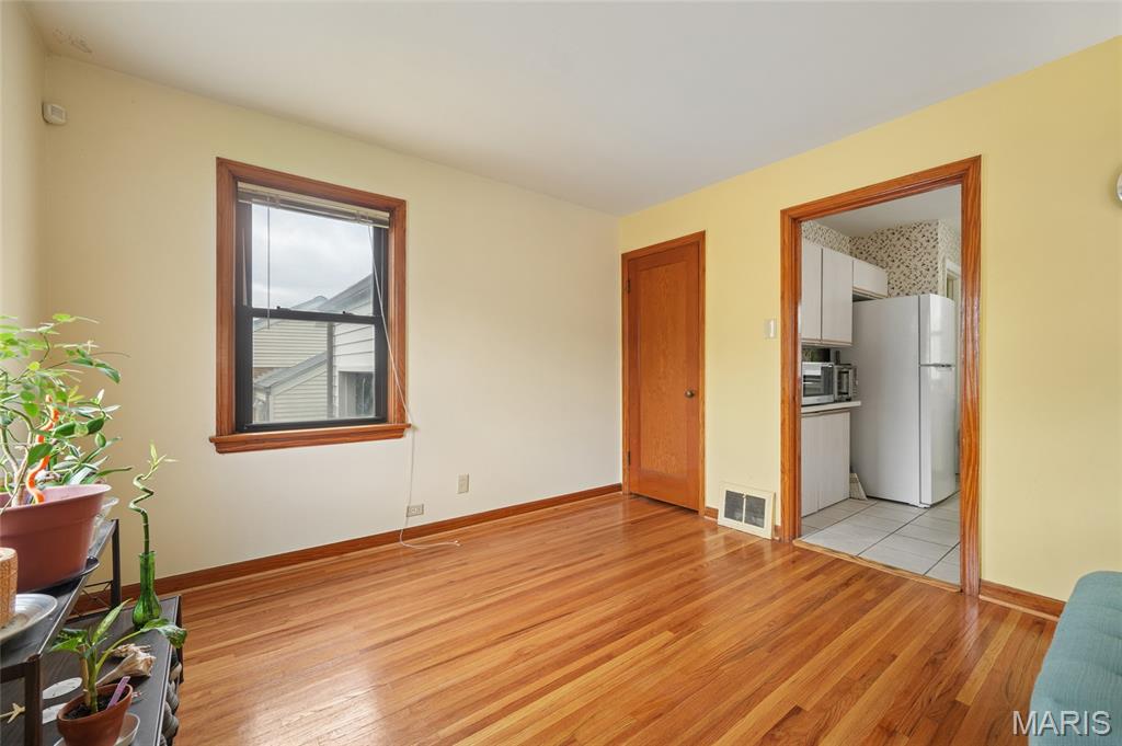7319 Morgan Ford Road St. Louis, MO 63116 - Photo 6 of 26 Gallery Image 6