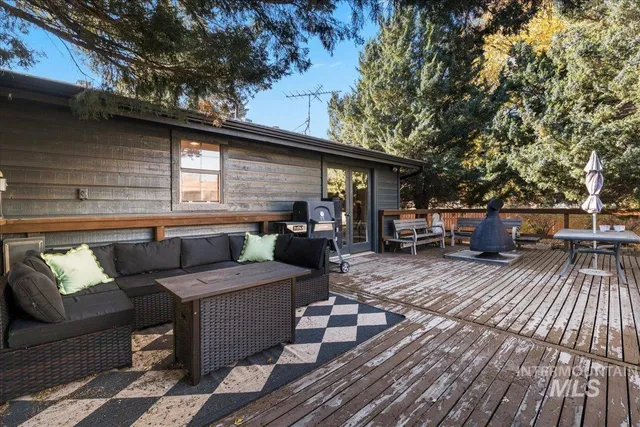 $415,000 | 1375 Owyhee Drive, Mountain Home, ID 83647