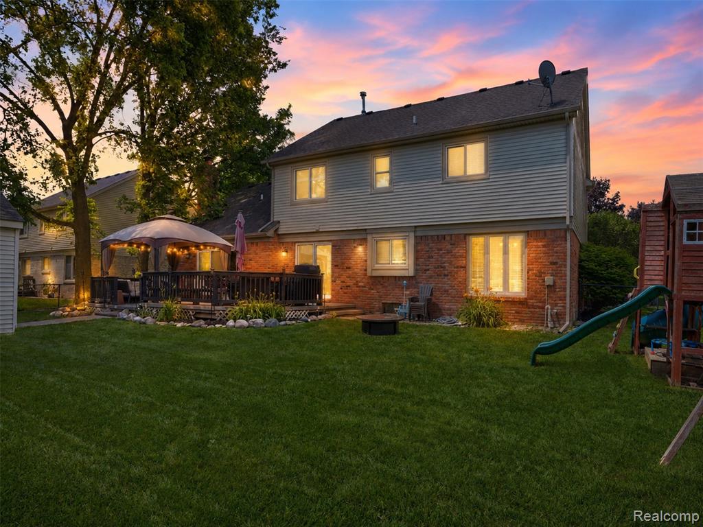 19364 Gill Road Livonia, MI 48152 - Photo 36 of 43 Gallery Image 36