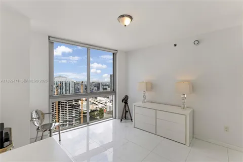 $880,000 | 475 Brickell Avenue, Unit 4015, Miami, FL 33131