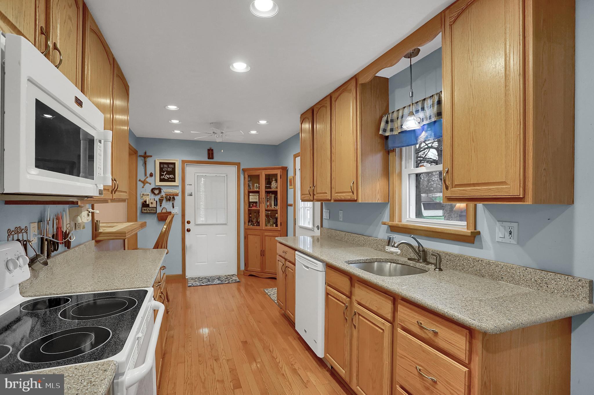 12 Clouser Rd Spur Mechanicsburg, PA 17055 - Photo 10 of 37