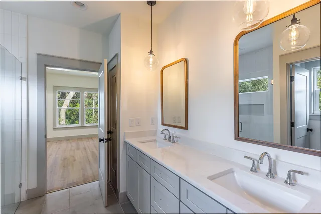 $2,600 | 110 4th Street, Niceville, FL 32578