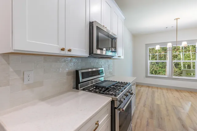 $2,600 | 110 4th Street, Niceville, FL 32578