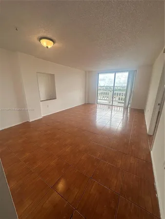 $169,000 | Golden Glades, Miami, FL 33169