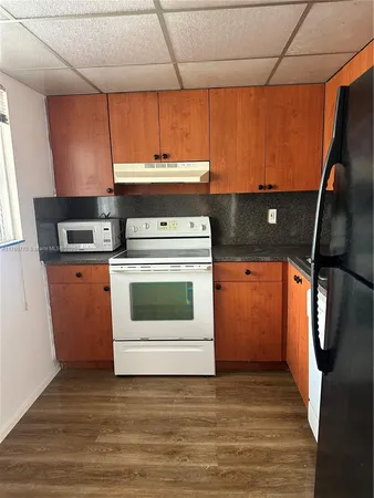 $169,000 | Golden Glades, Miami, FL 33169