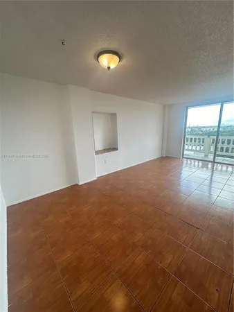 $169,000 | Golden Glades, Miami, FL 33169