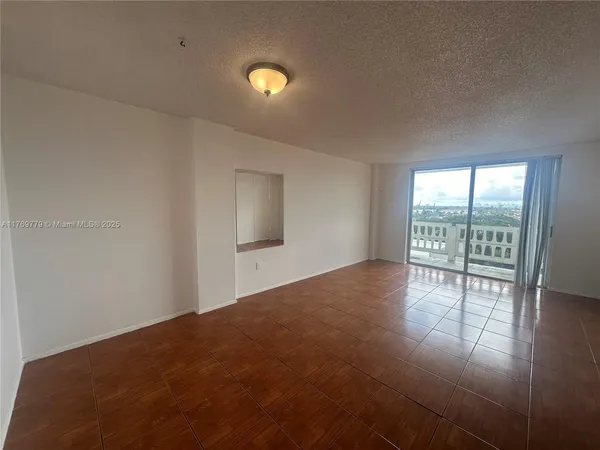 $169,000 | Golden Glades, Miami, FL 33169