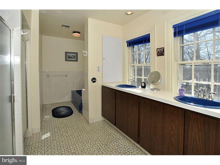 211 Meetinghouse Road Jenkintown, PA 19046 - Photo 11 of 22 Master Bathroom