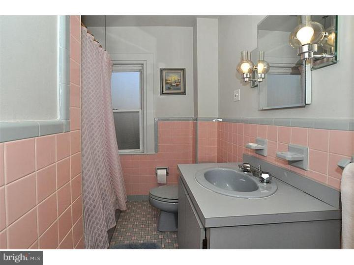 211 Meetinghouse Road Jenkintown, PA 19046 - Photo 14 of 22 Bathroom
