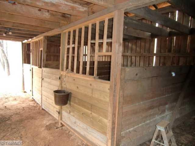 292 Howard Black Road Lexington, NC 27292 - Photo 11 of 16 Stable/Barn.