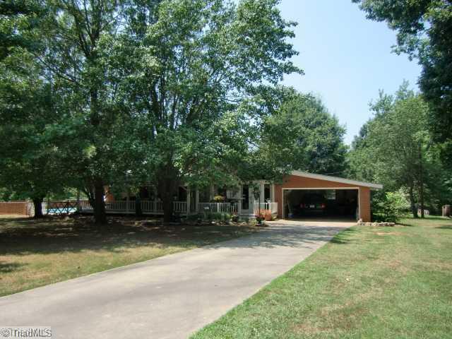 292 Howard Black Road Lexington, NC 27292 - Photo 16 of 16 Exterior Front.