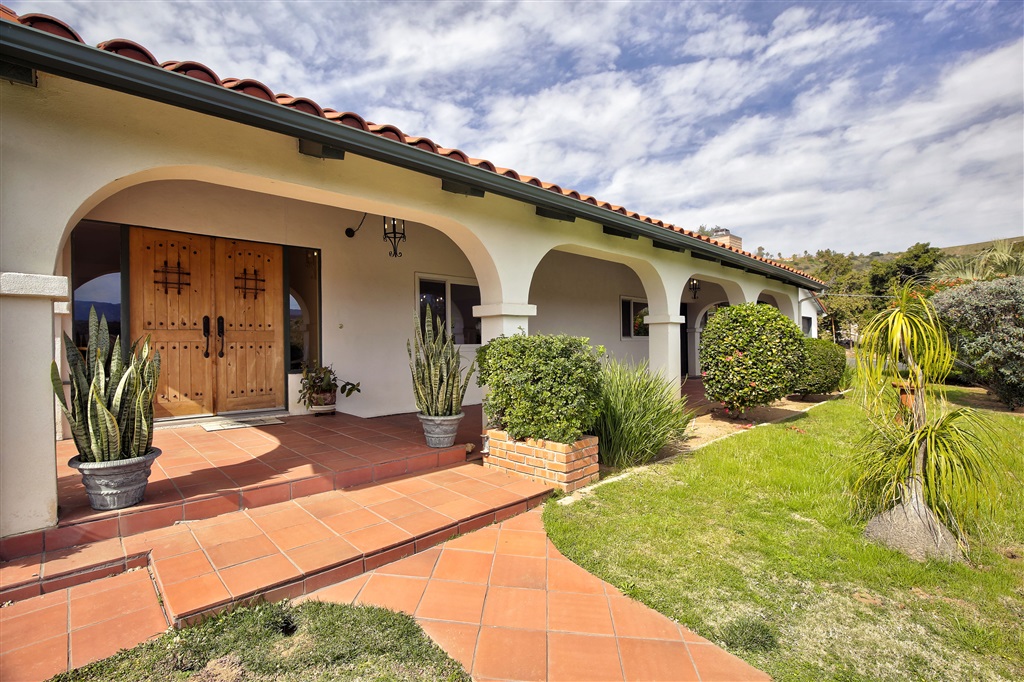 2623 Daisy Lane Fallbrook, CA 92028 - Photo 2 of 25