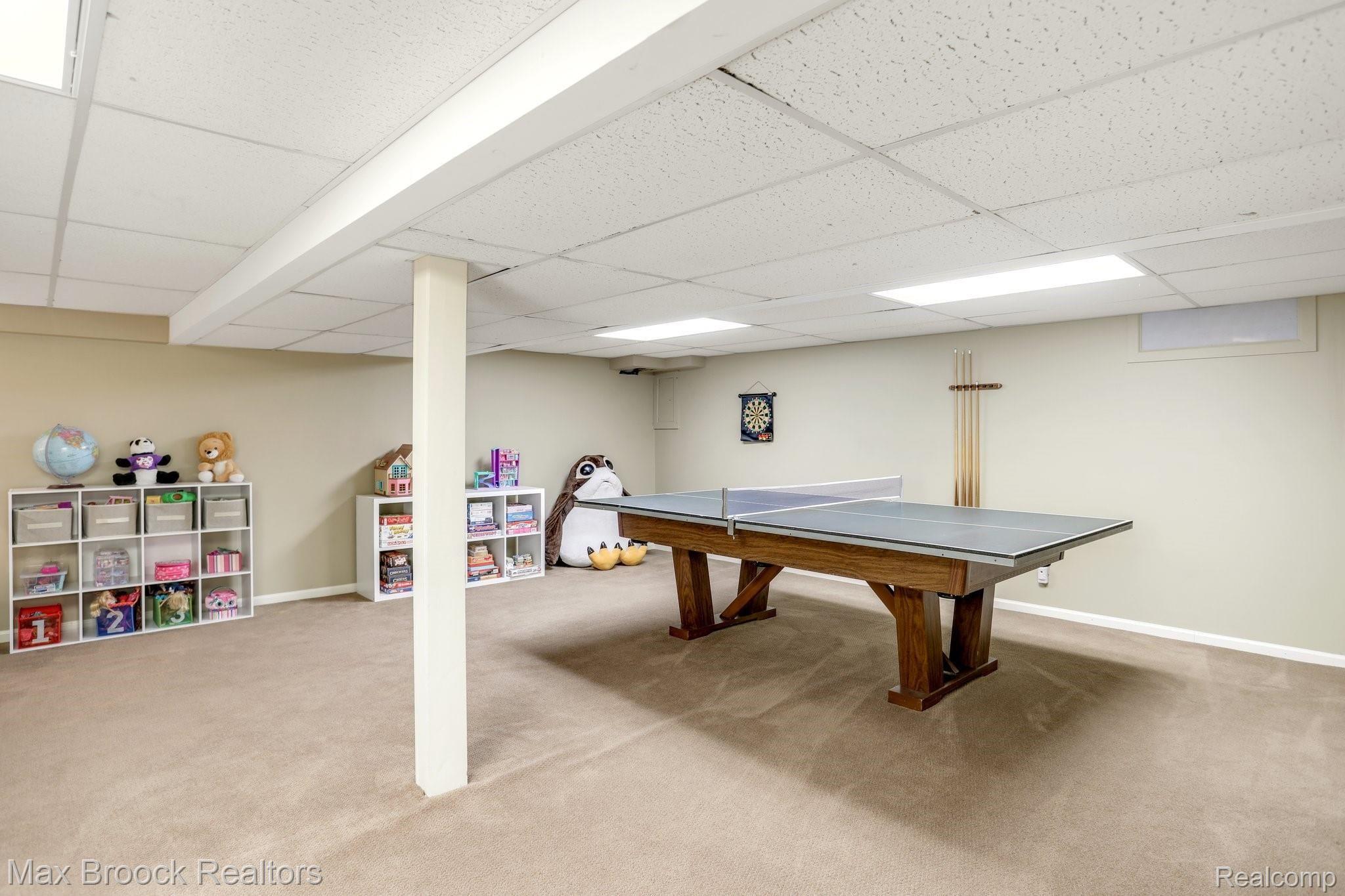 3125 Summit Ridge Drive Rochester, MI 48306 - Photo 29 of 46 34-web-or-mls-3125 Summit Ridge Rochester Hills0028.jpg