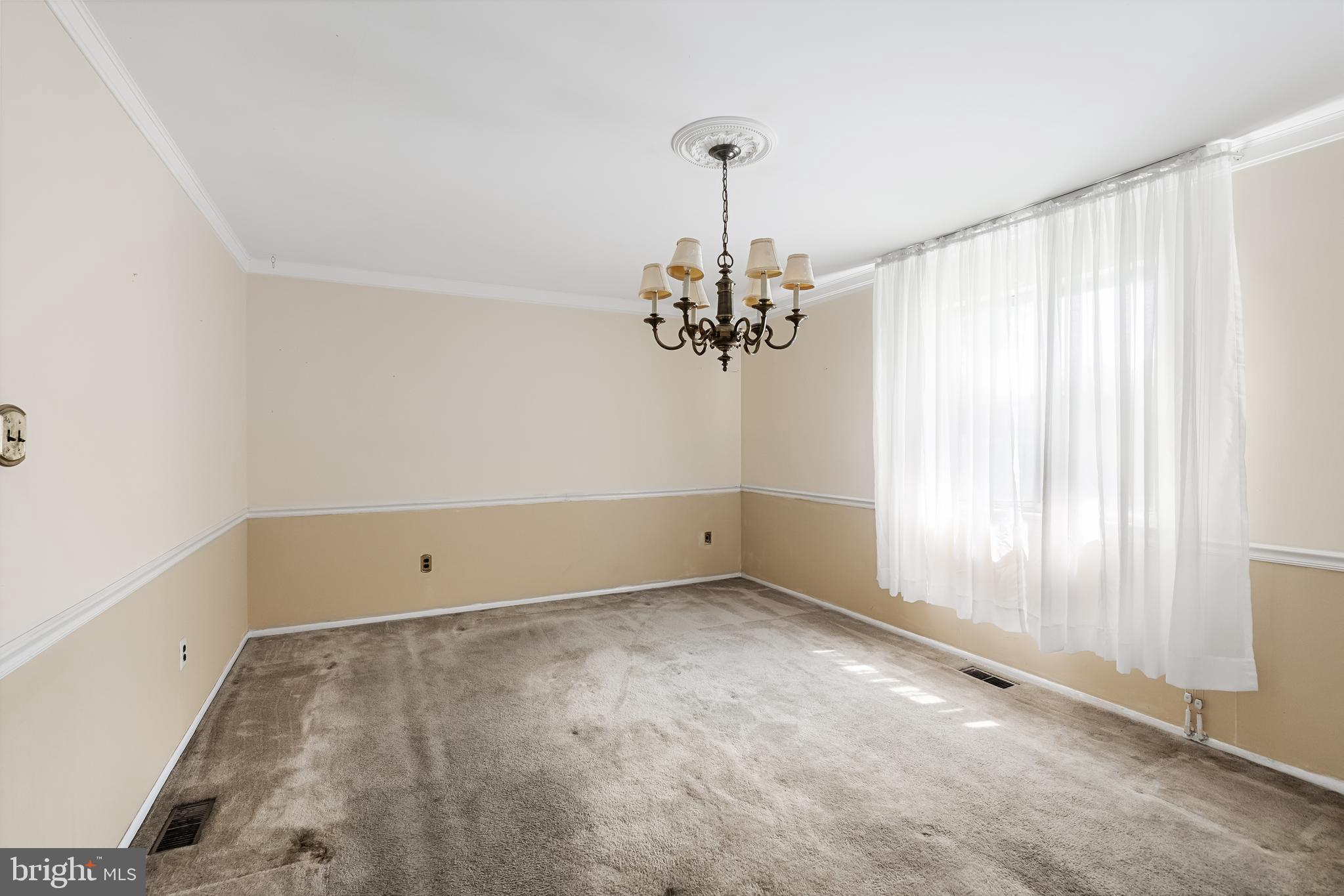 119 Coopers Kill Road Delran, NJ 08075 - Photo 8 of 24 Dining Room
