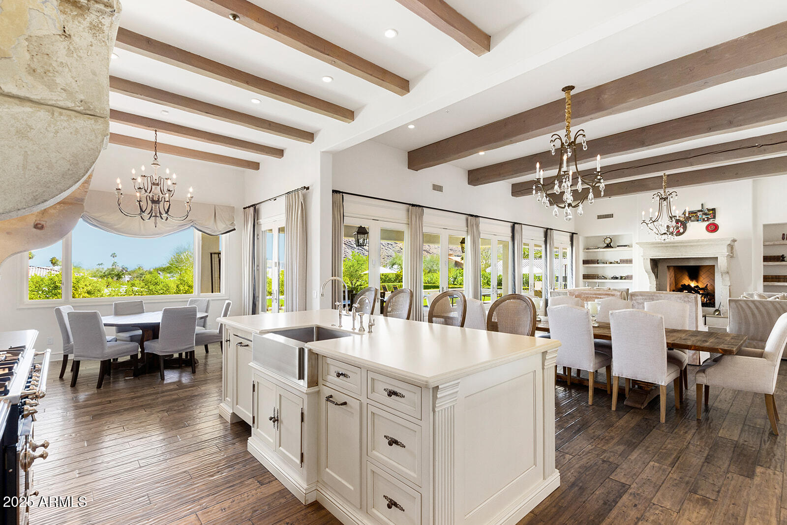8531 North 49th Street Paradise Valley, AZ 85253 - Photo 14 of 61 MAIN KITCHEN OVERLOOKS FAMILY ROOM