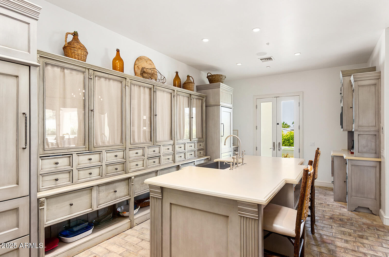 8531 North 49th Street Paradise Valley, AZ 85253 - Photo 18 of 61 SECONDARY KITCHEN