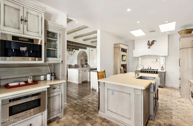 $60,000 | 8531 North 49th Street, Paradise Valley, AZ 85253