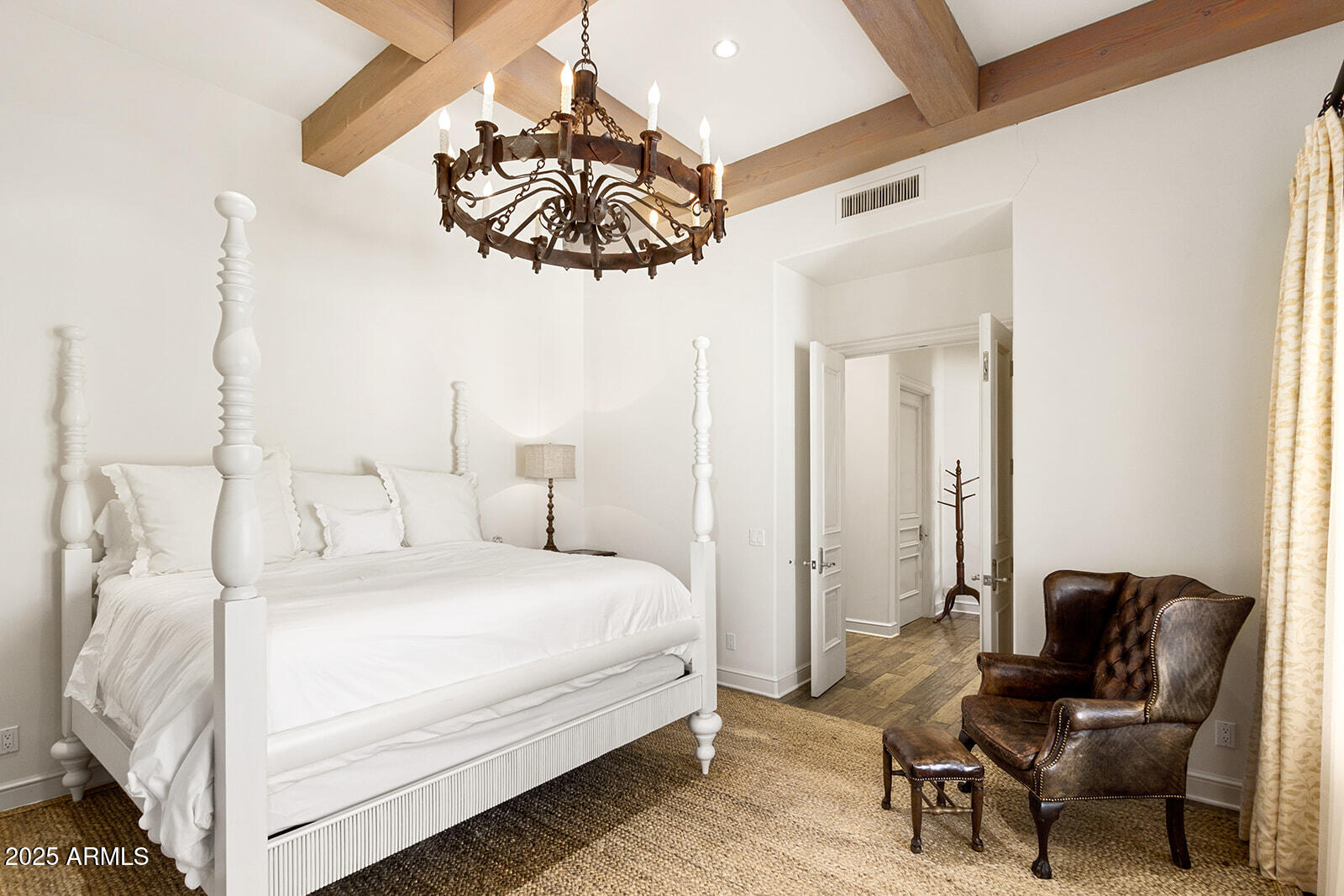 8531 North 49th Street Paradise Valley, AZ 85253 - Photo 34 of 61 Guest bedroom 1