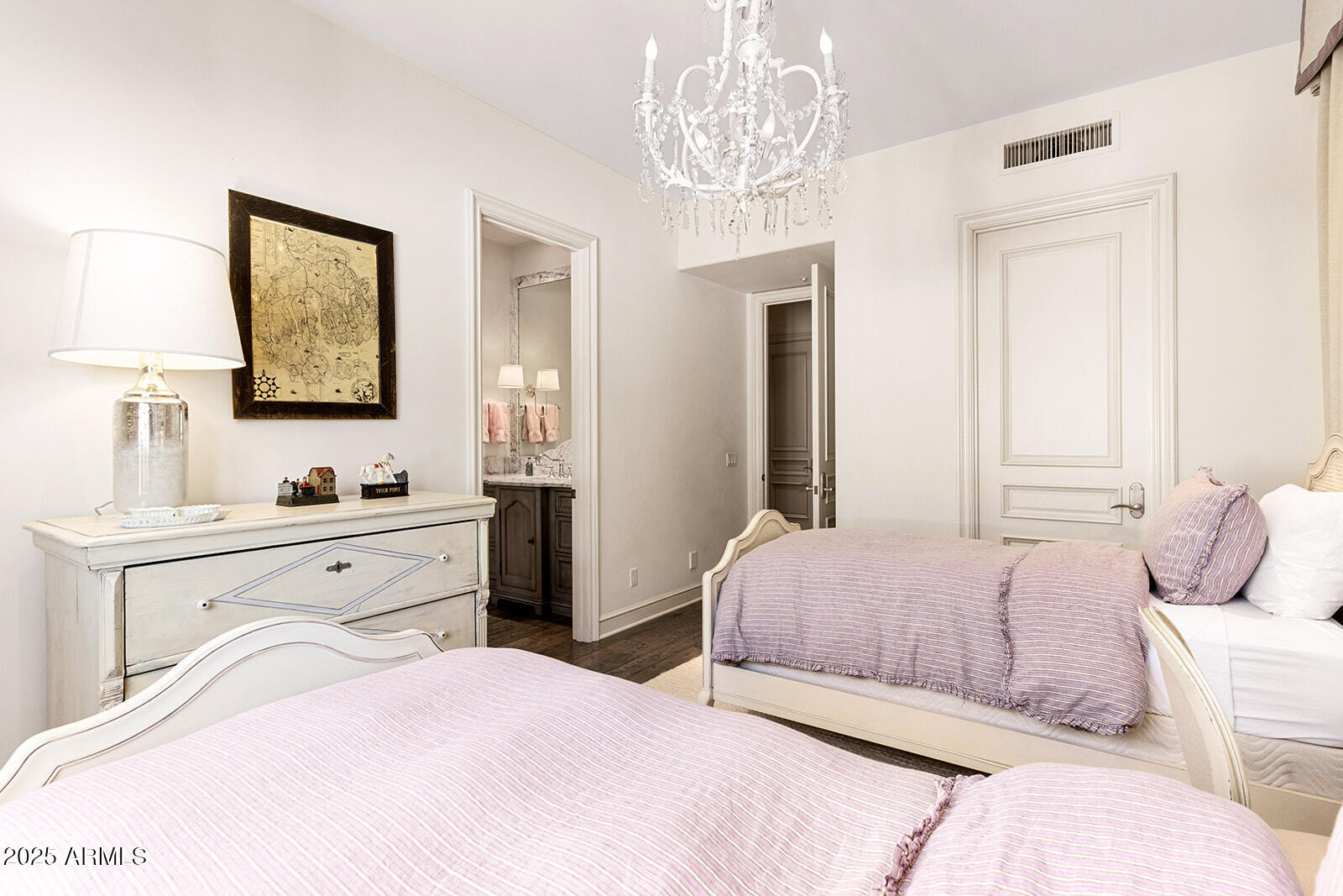 8531 North 49th Street Paradise Valley, AZ 85253 - Photo 42 of 61 Guest bedroom 4