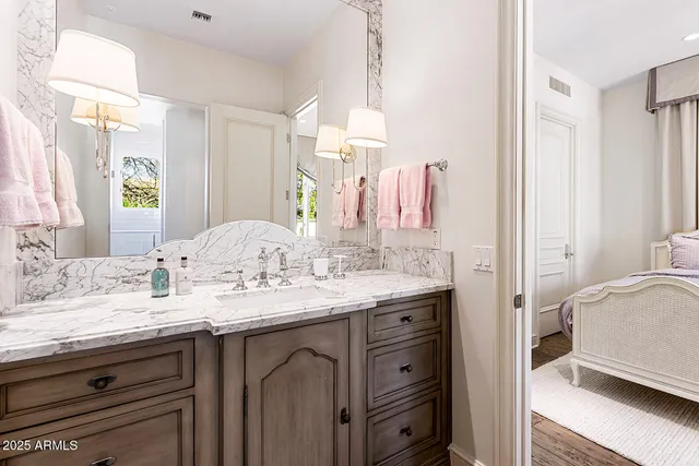 $60,000 | 8531 North 49th Street, Paradise Valley, AZ 85253